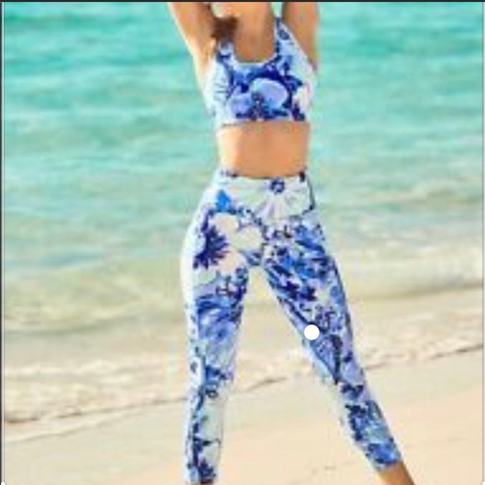 Lilly Pulitzer Coastal Blue Luxletic set